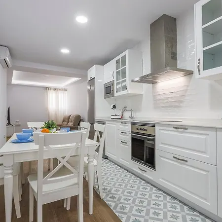 Apartment Caleta De 1 *
